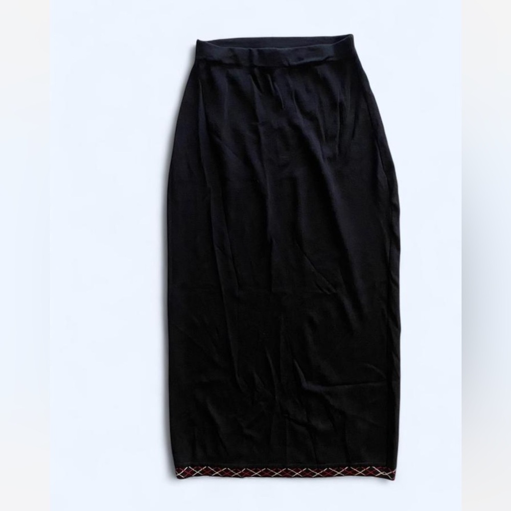 Vintage Women’s Knit Black Maxi Skirt with red and white trim pattern